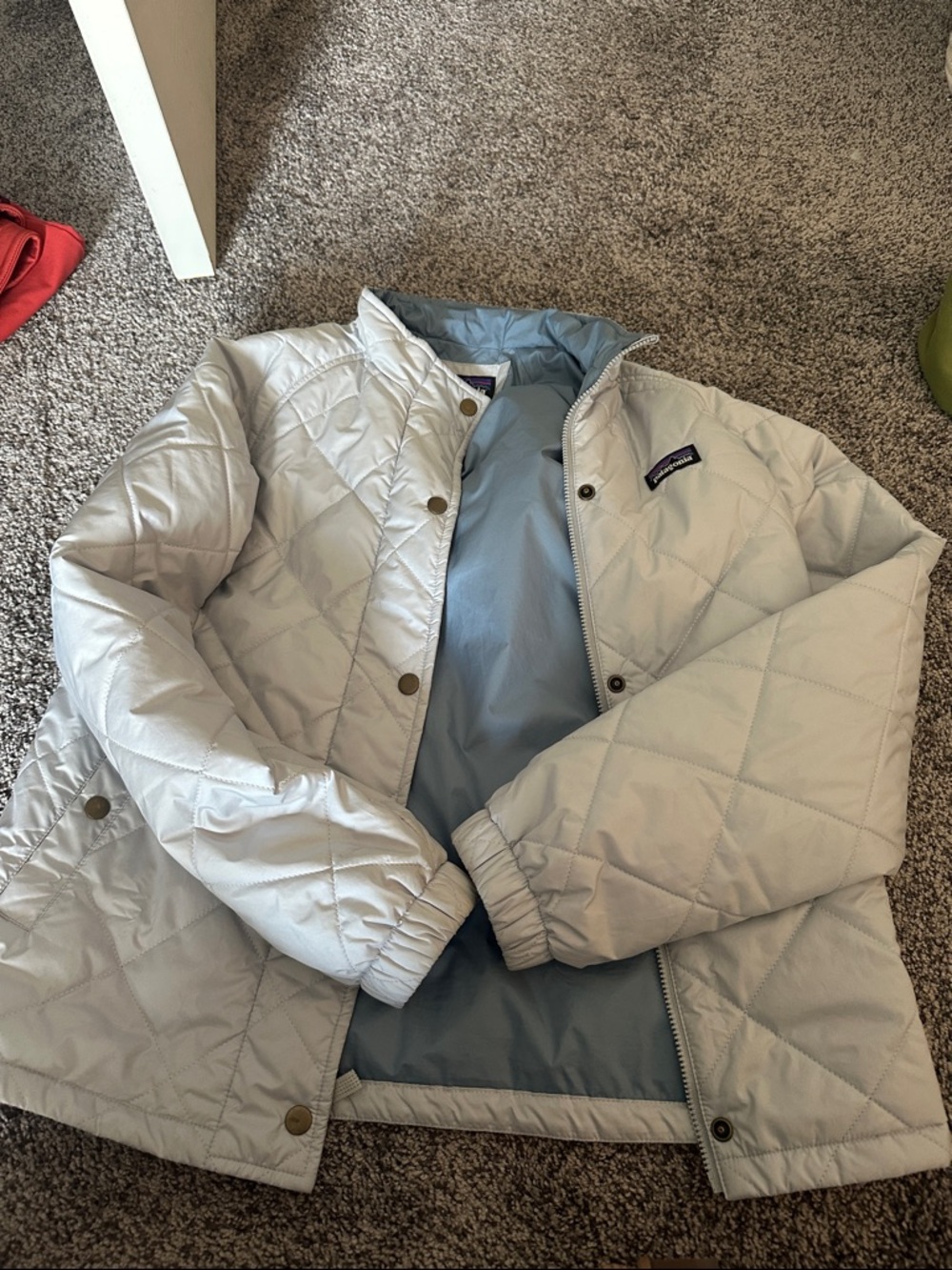 Patagonia Light Gray Quilted Shirt Jacket with Blue Lining